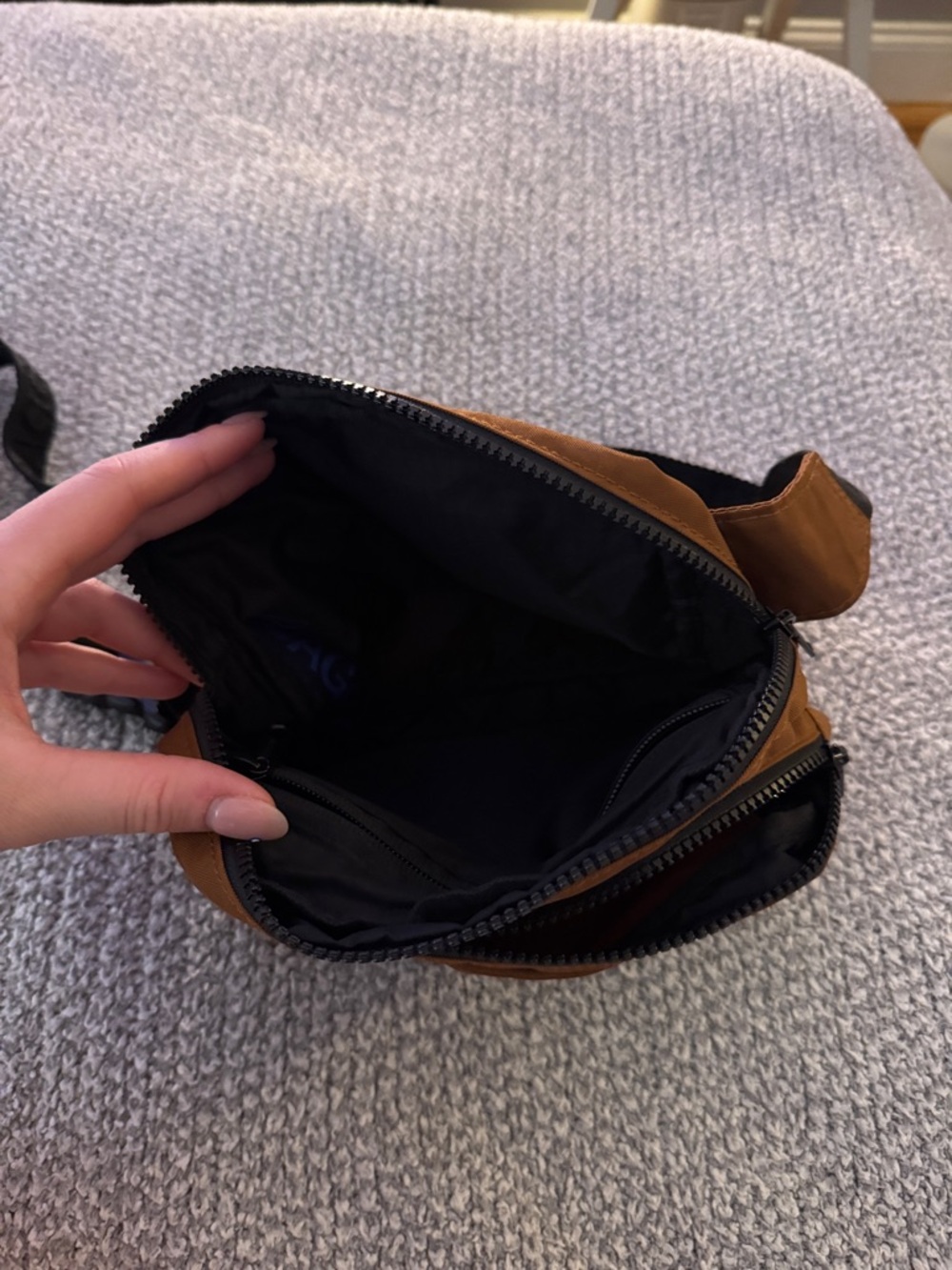Baggu Fanny Pack - Picture 3 of 4